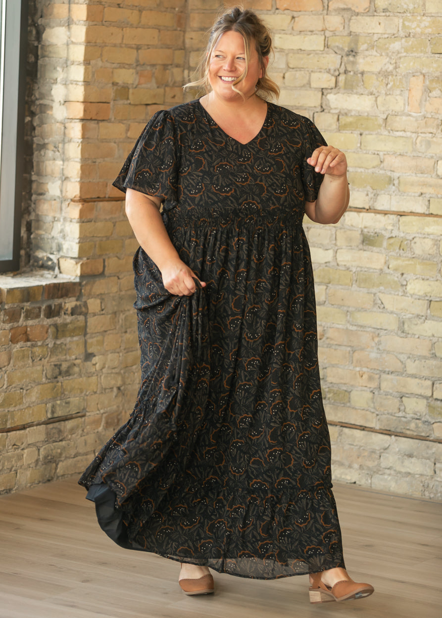 Isabella Black Floral Leaf Maxi Dress