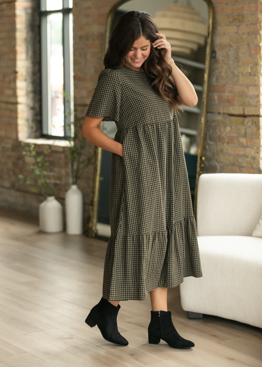 Gingham Short Sleeve Midi Dress