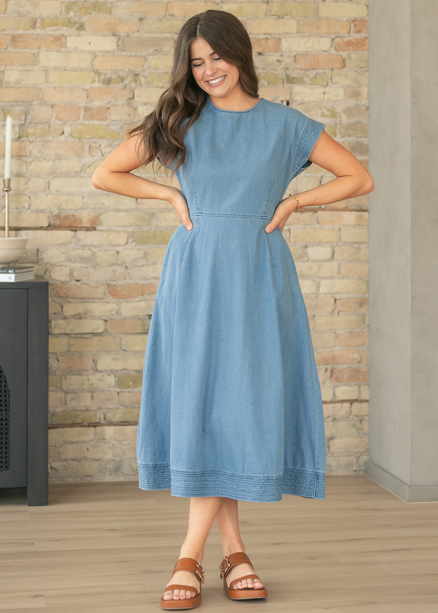 light denim midi dress Denim Cap Sleeve Midi Dress, Large