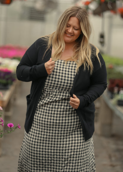 Essential Black Short and Soft Cardigan