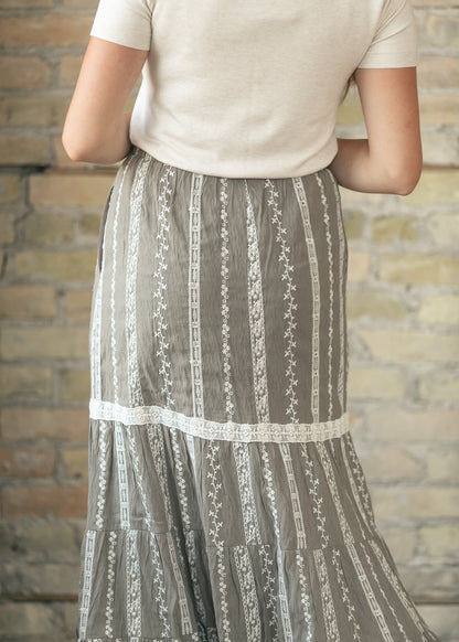 Embroidered Lace Trim Maxi Skirt