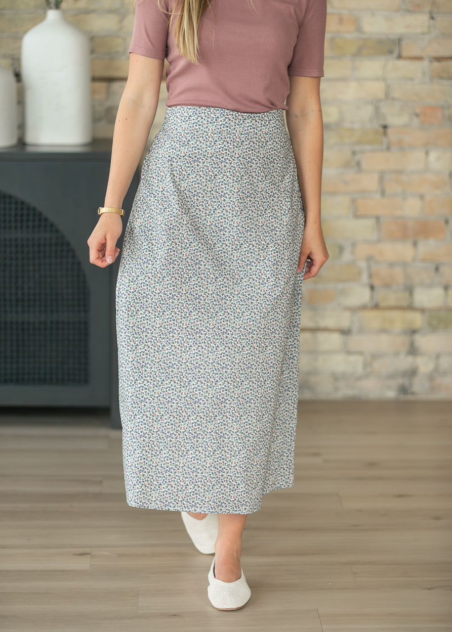 Braylyn Berry Floral Midi Skirt