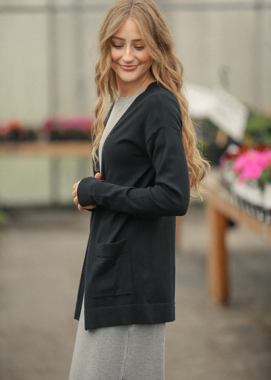 Essential Black Short and Soft Cardigan