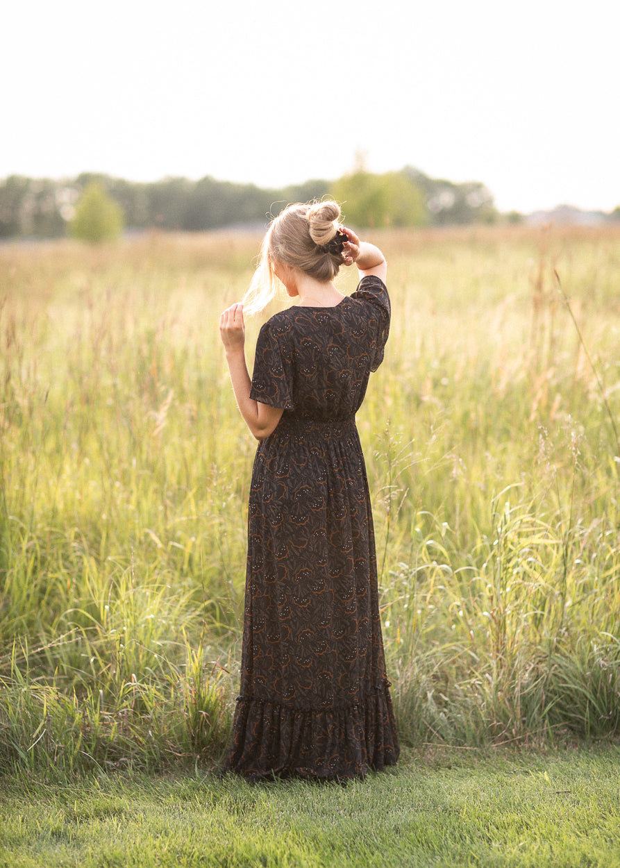 Isabella Black Floral Leaf Maxi Dress