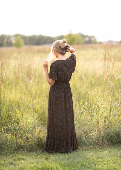Isabella Black Floral Leaf Maxi Dress