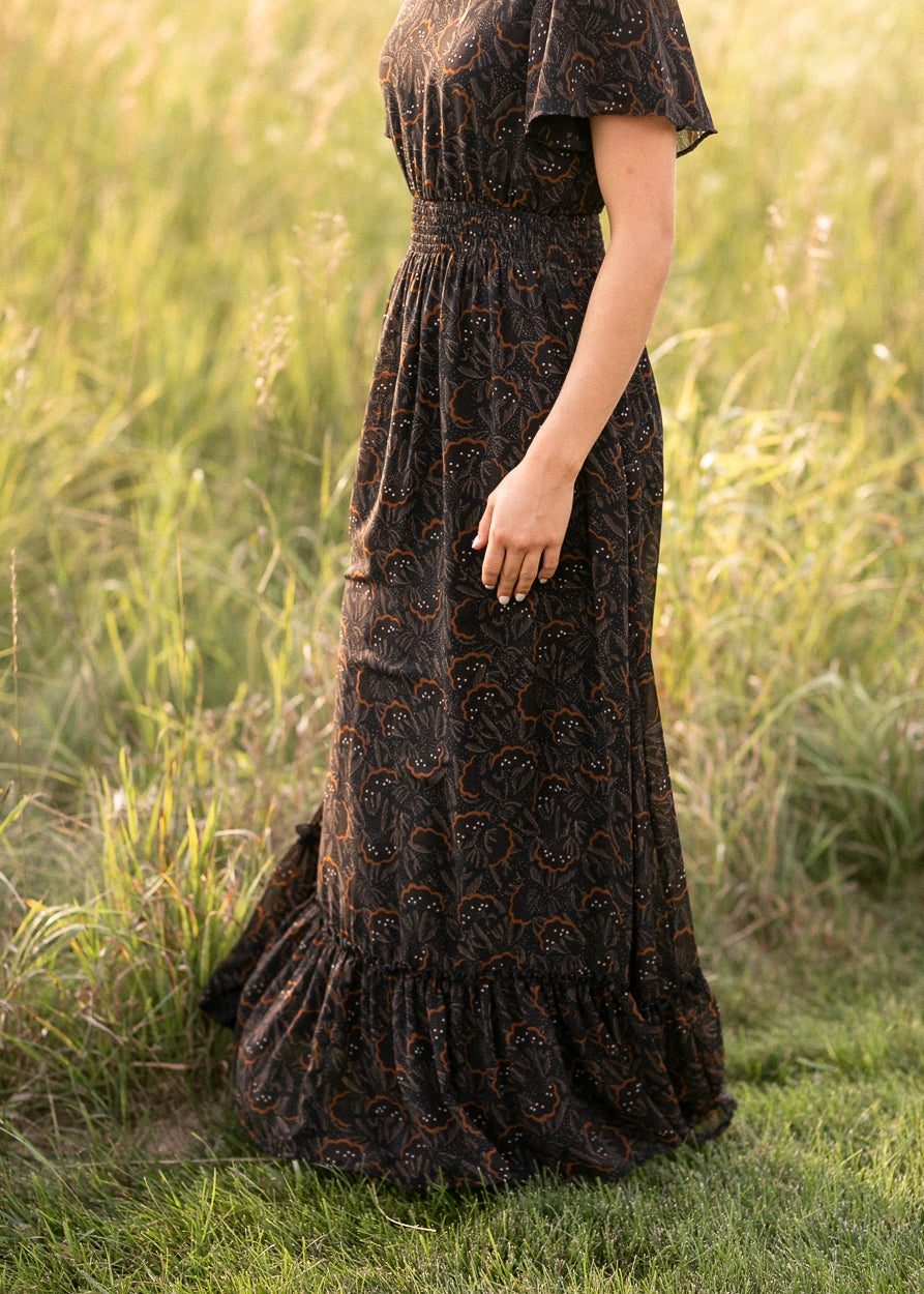 Isabella Black Floral Leaf Maxi Dress
