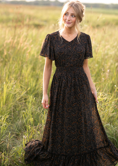 Isabella Black Floral Leaf Maxi Dress