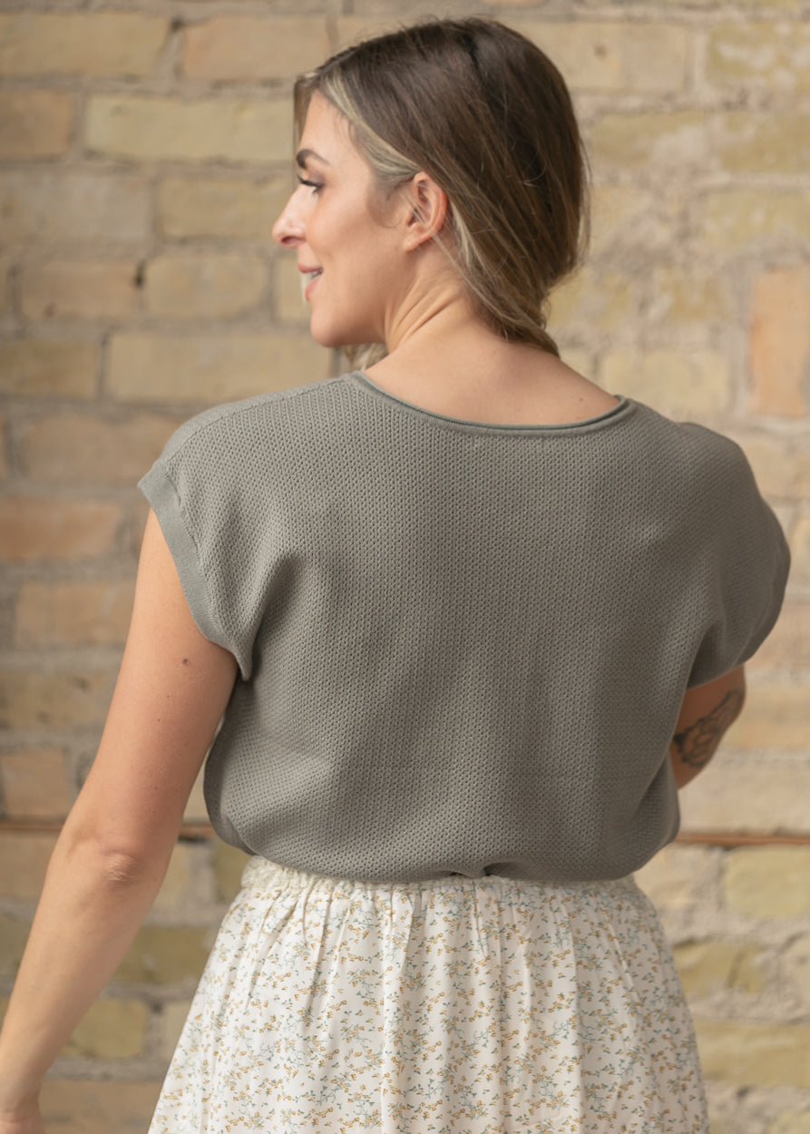 Knit V Neck Short Sleeve Top