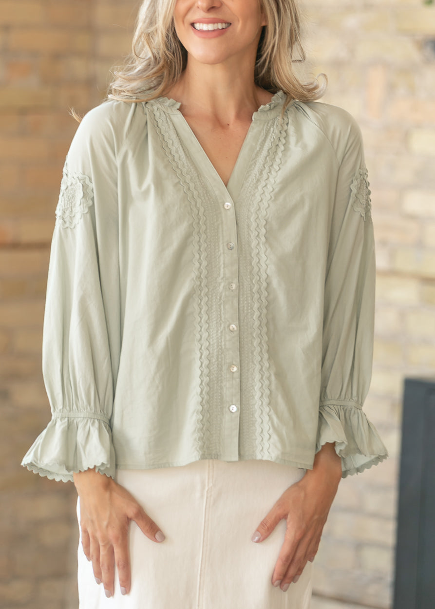 LIVERPOOL button front blouse with V-neckline