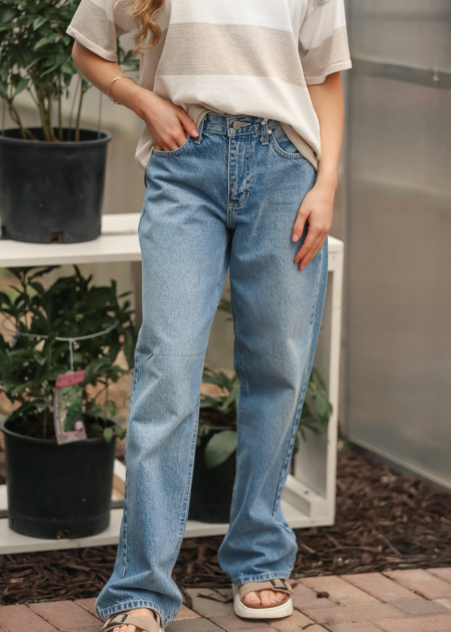 Relaxed Straight Leg Jeans