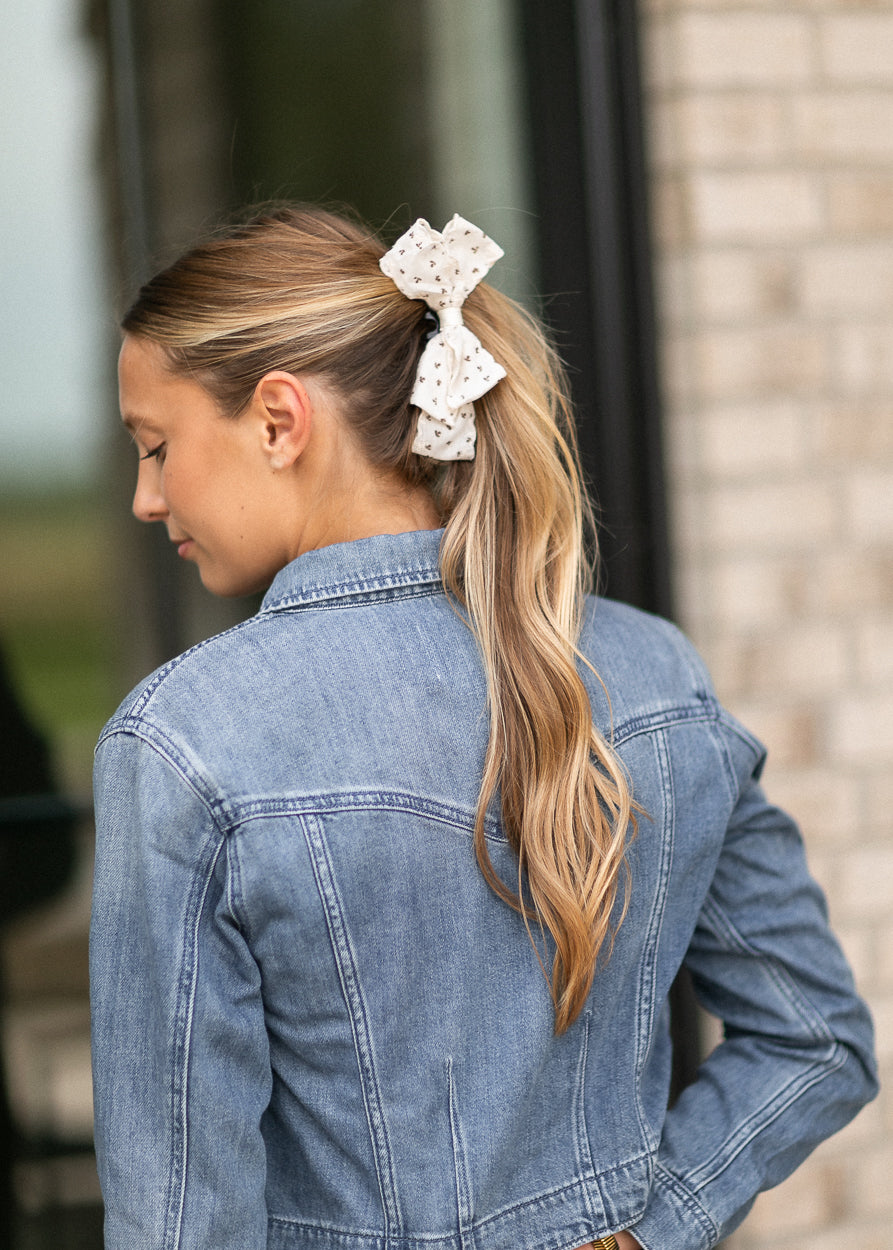 Medium Wash Tapered Crop Denim Jacket