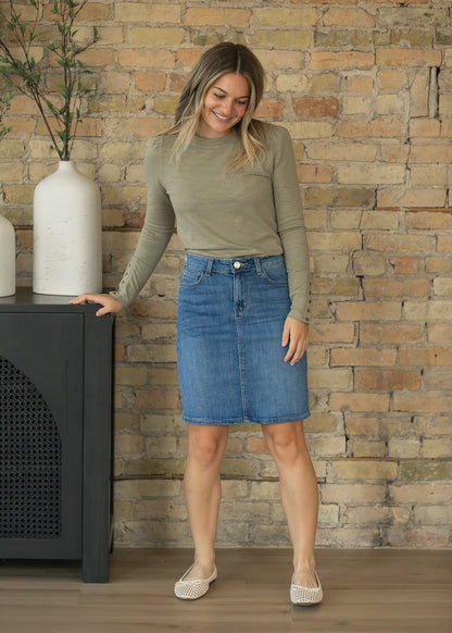 Maelia Medium Wash Denim Midi Skirt