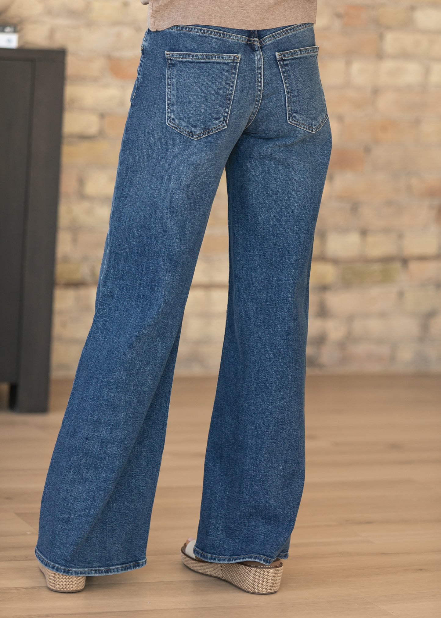 Ultra Wide Leg Jeans