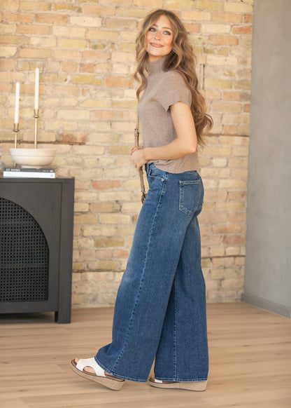 Ultra Wide Leg Jeans
