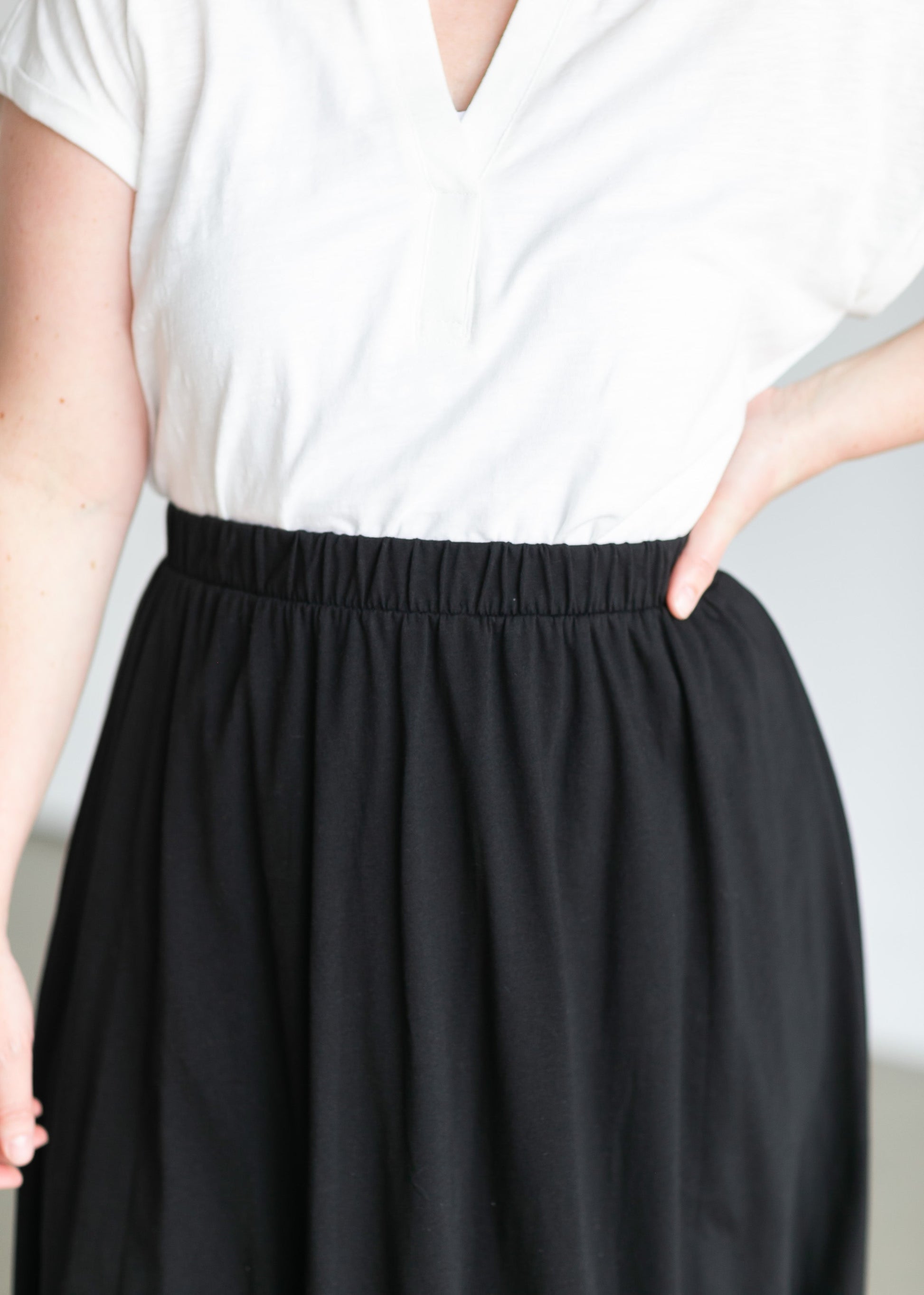 A-line Black Elastic Waist Midi Skirt Skirts