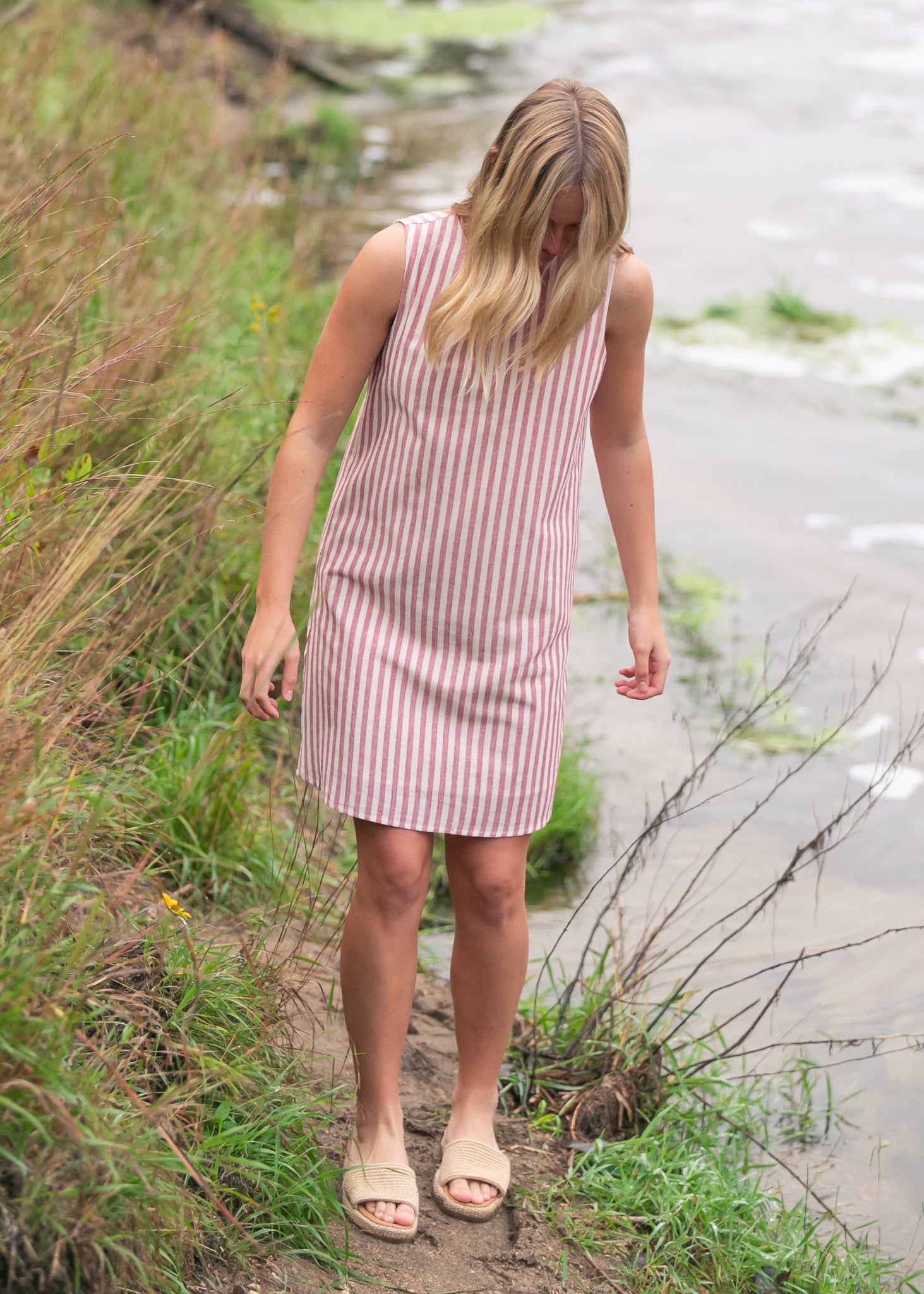 shift midi dress Always The One Green Floral Dress, Small - The Mint Julep Boutique while a sash style belt adds shape to a flowy tiered midi skirt European Linen Shift Midi Dress