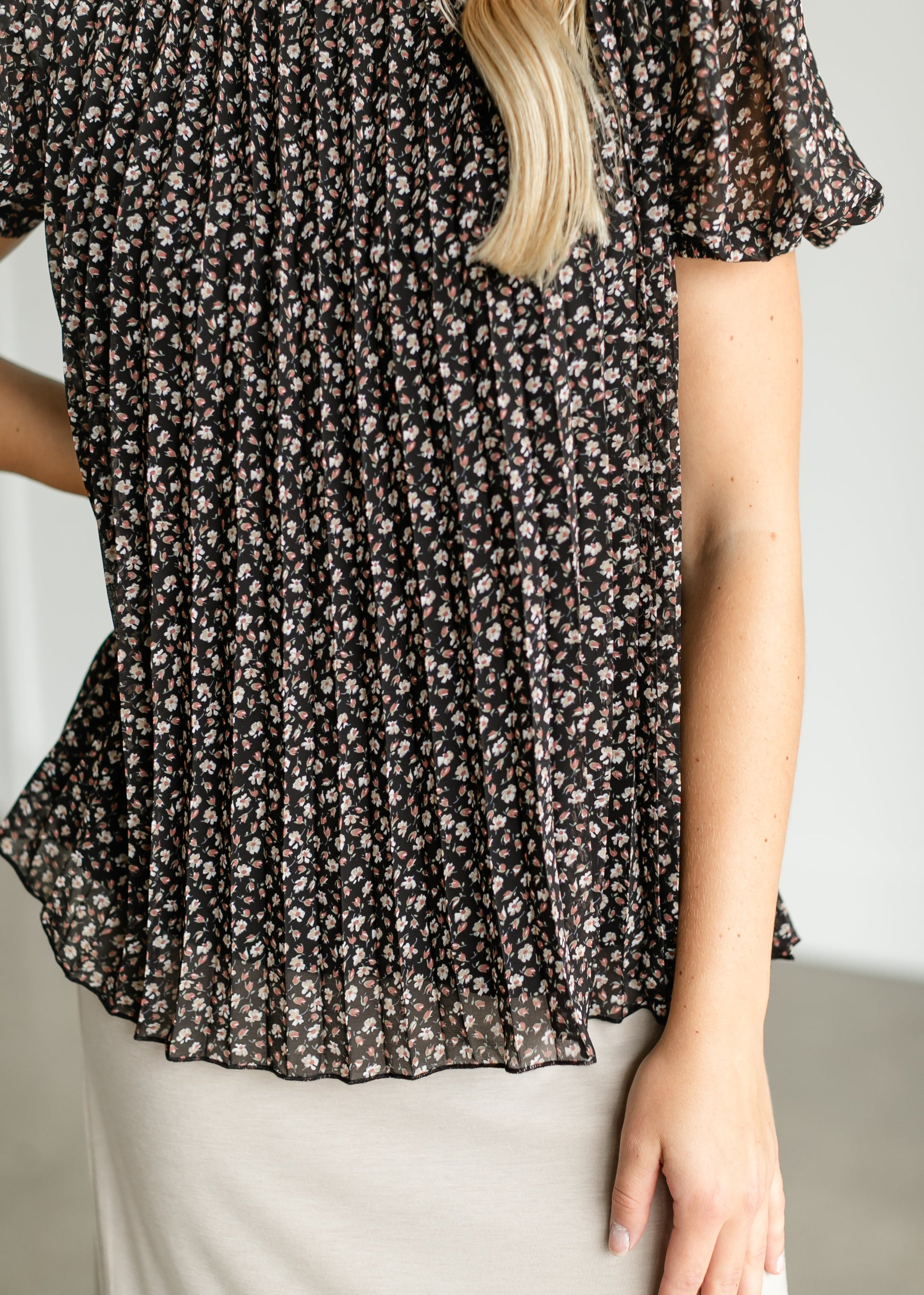Black Floral Short Sleeve Top FF Tops