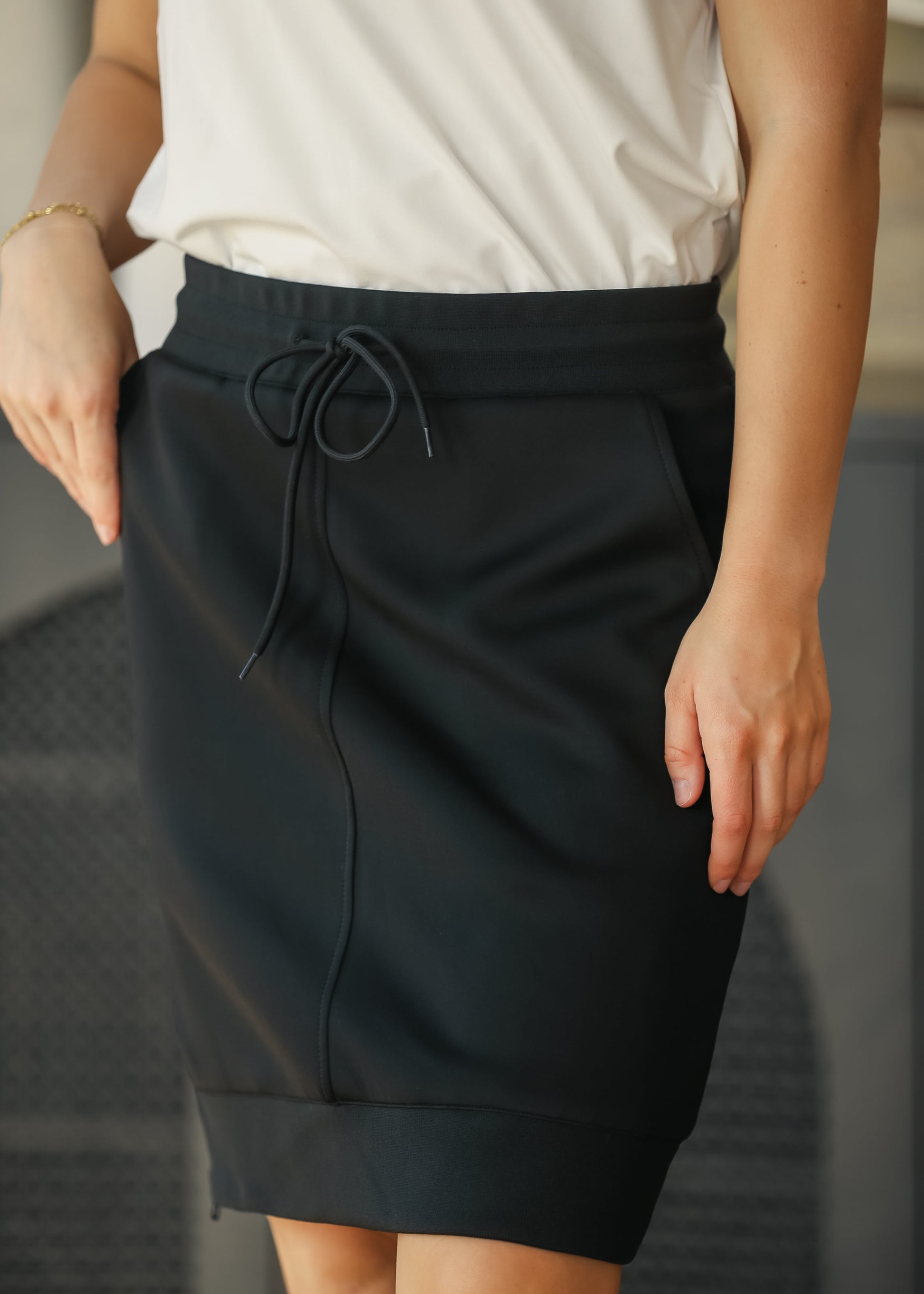 Bradi Side Zip Midi Skirt IC Skirts