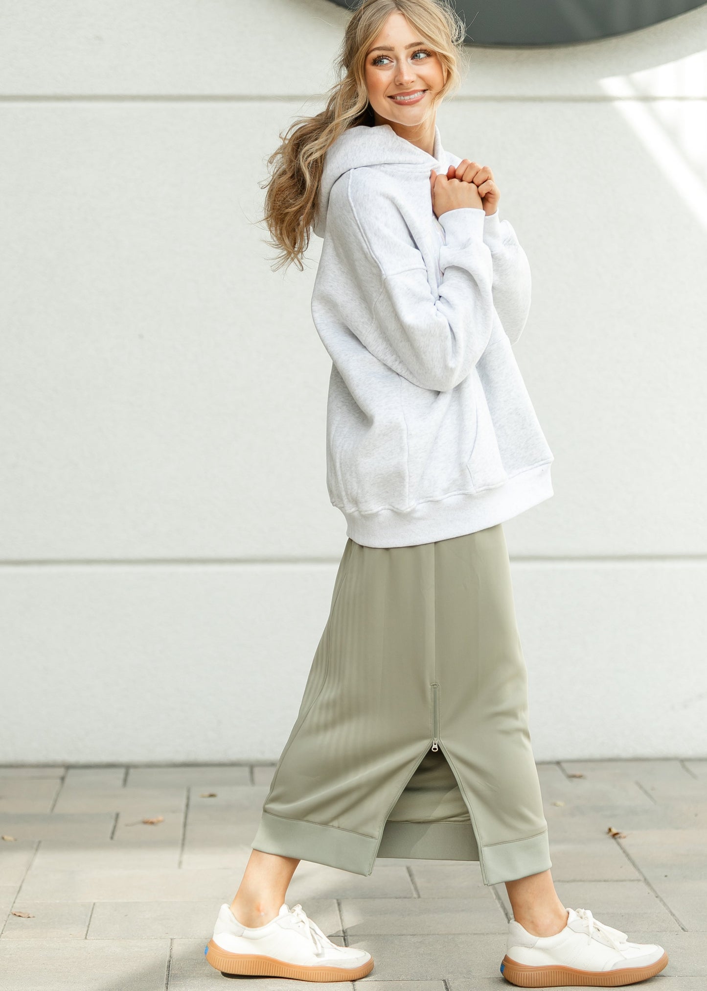 Bradi Side Zipper Athletic Midi Skirt IC Skirts