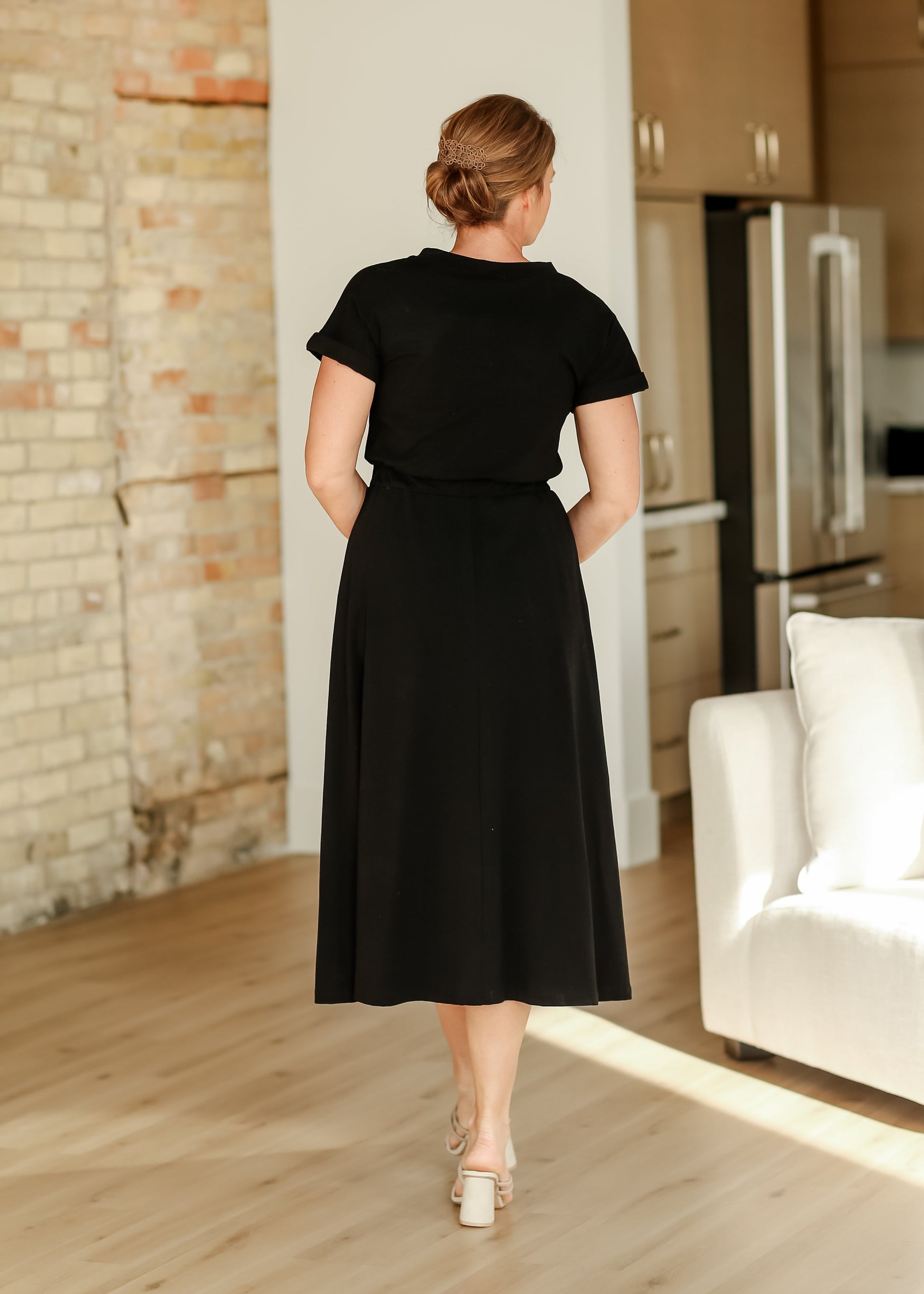 a line midi dress with sleeves Casey Black Cap Sleeve Midi Dress, Small