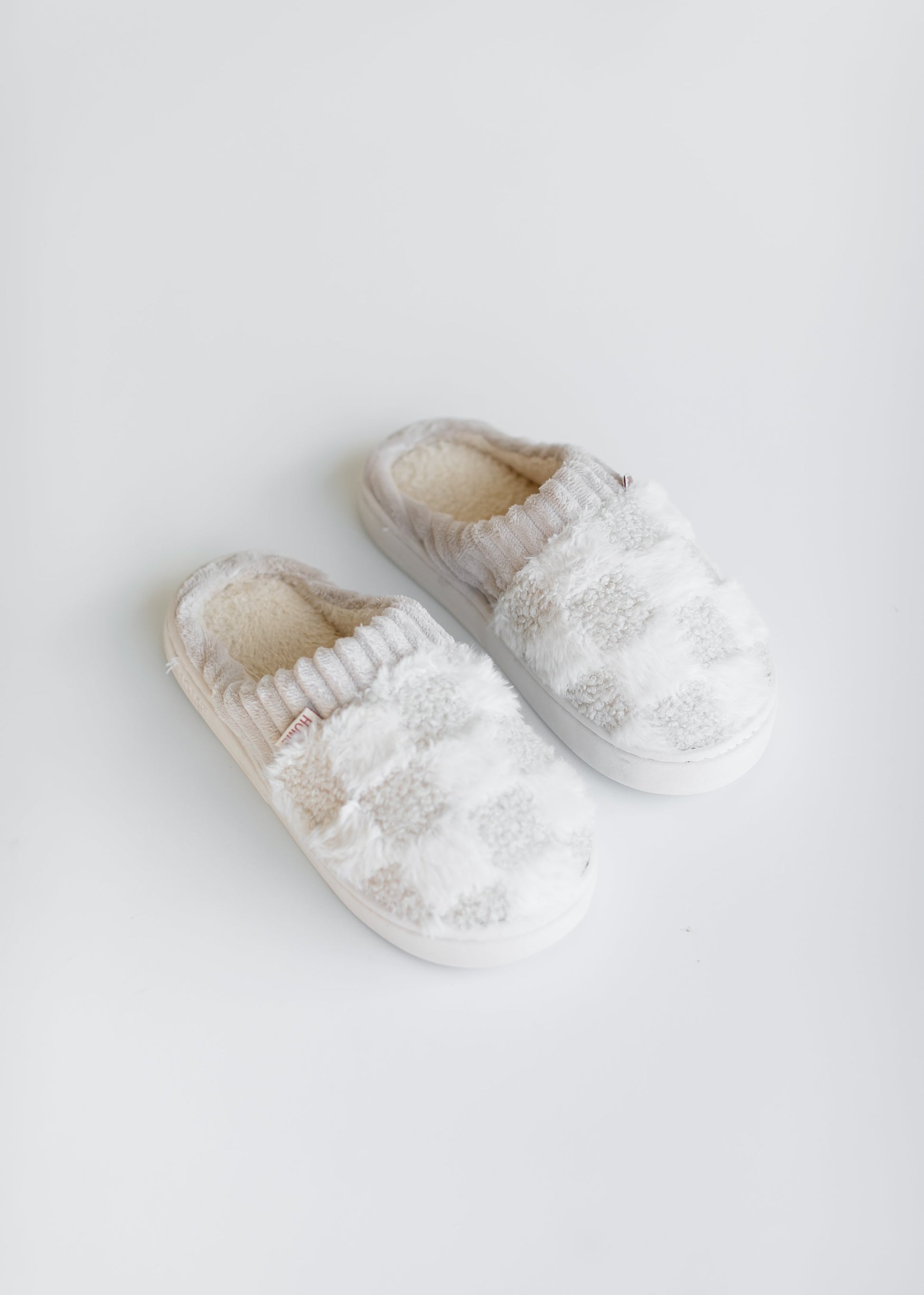 Checkered Faux Fur Slippers Gifts White / 6