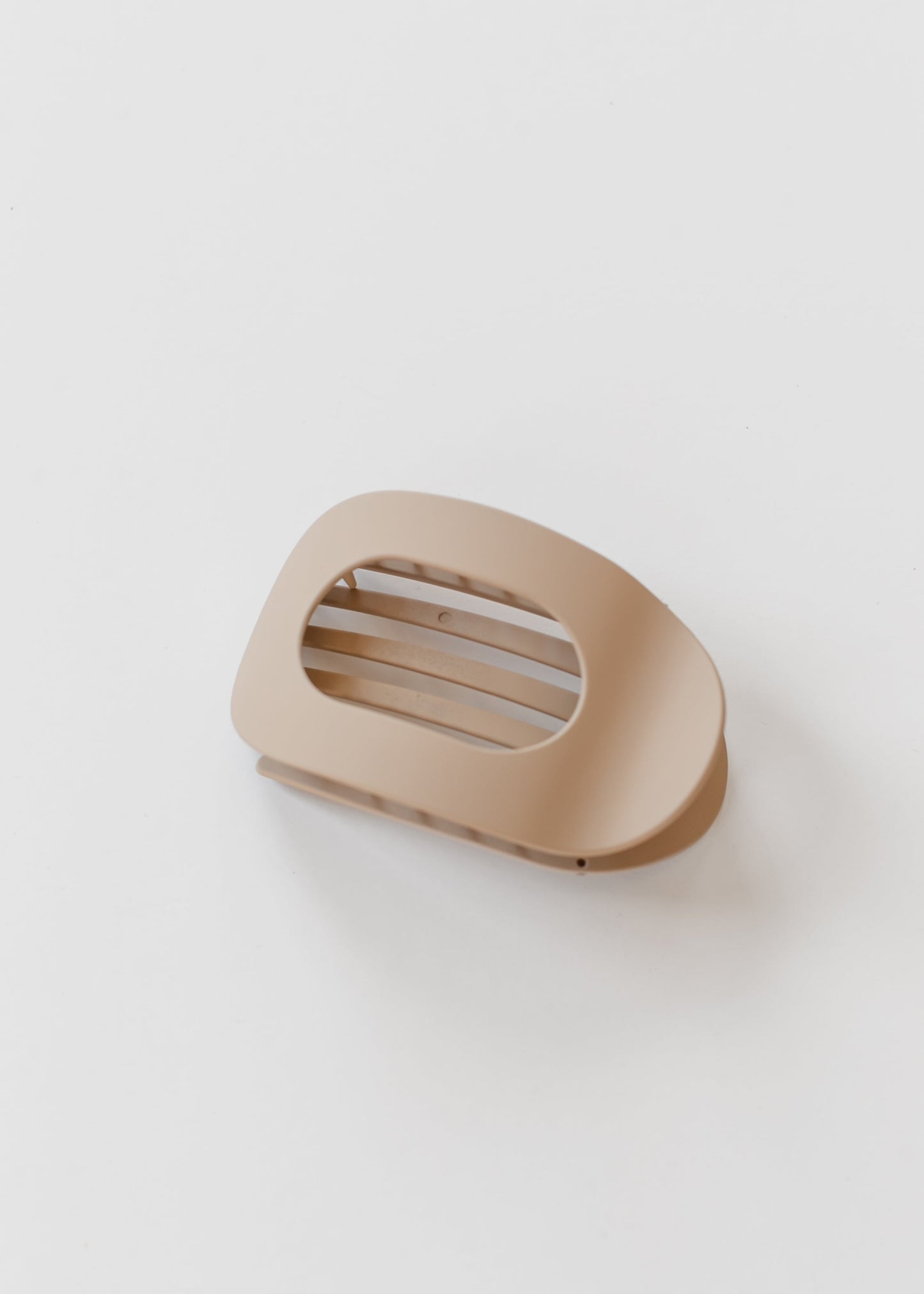 Circle Cutout Flat Claw Clip Accessories Light Tan