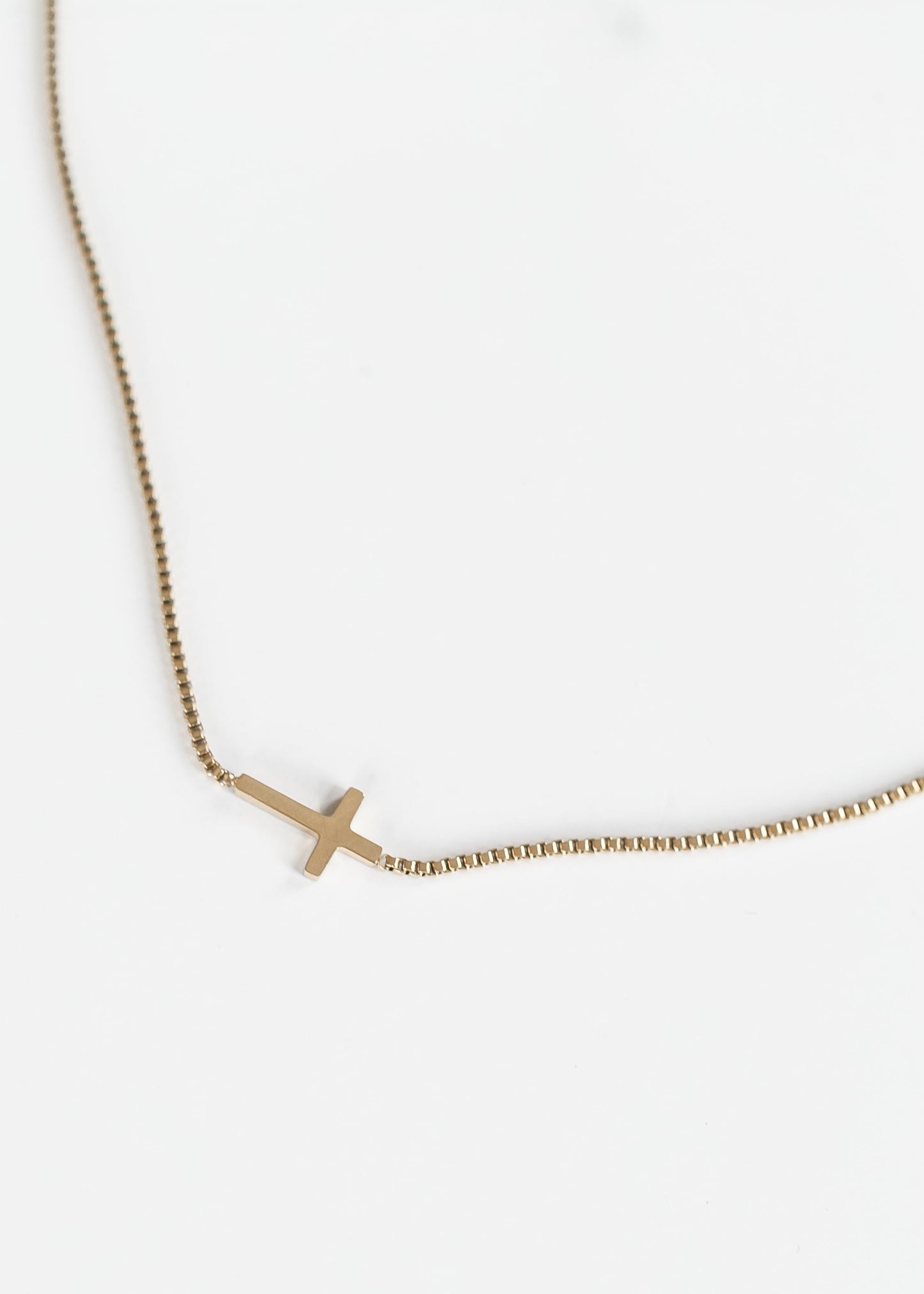 Classic Side Cross Necklace Accessory