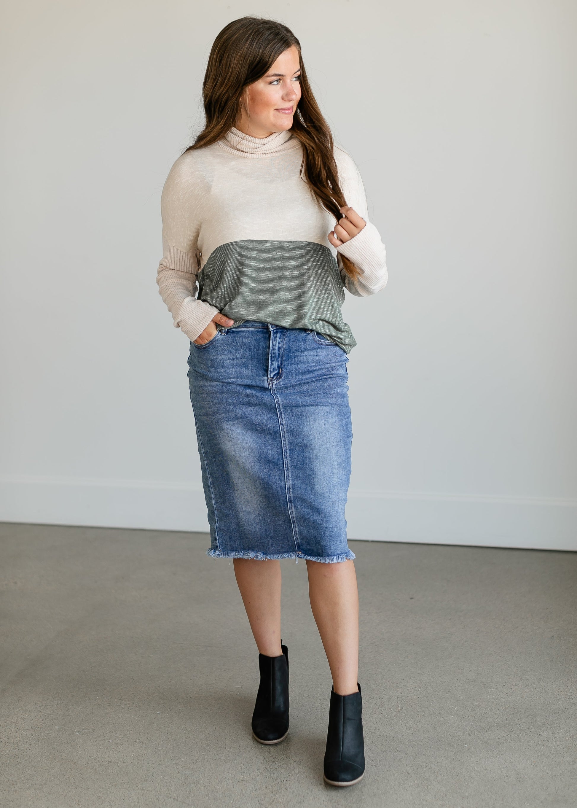 Colorblock Knit Turtleneck Top FF Tops