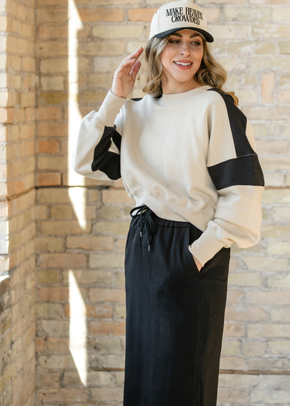 Contrast Edge Cropped Sweatshirt FF Tops