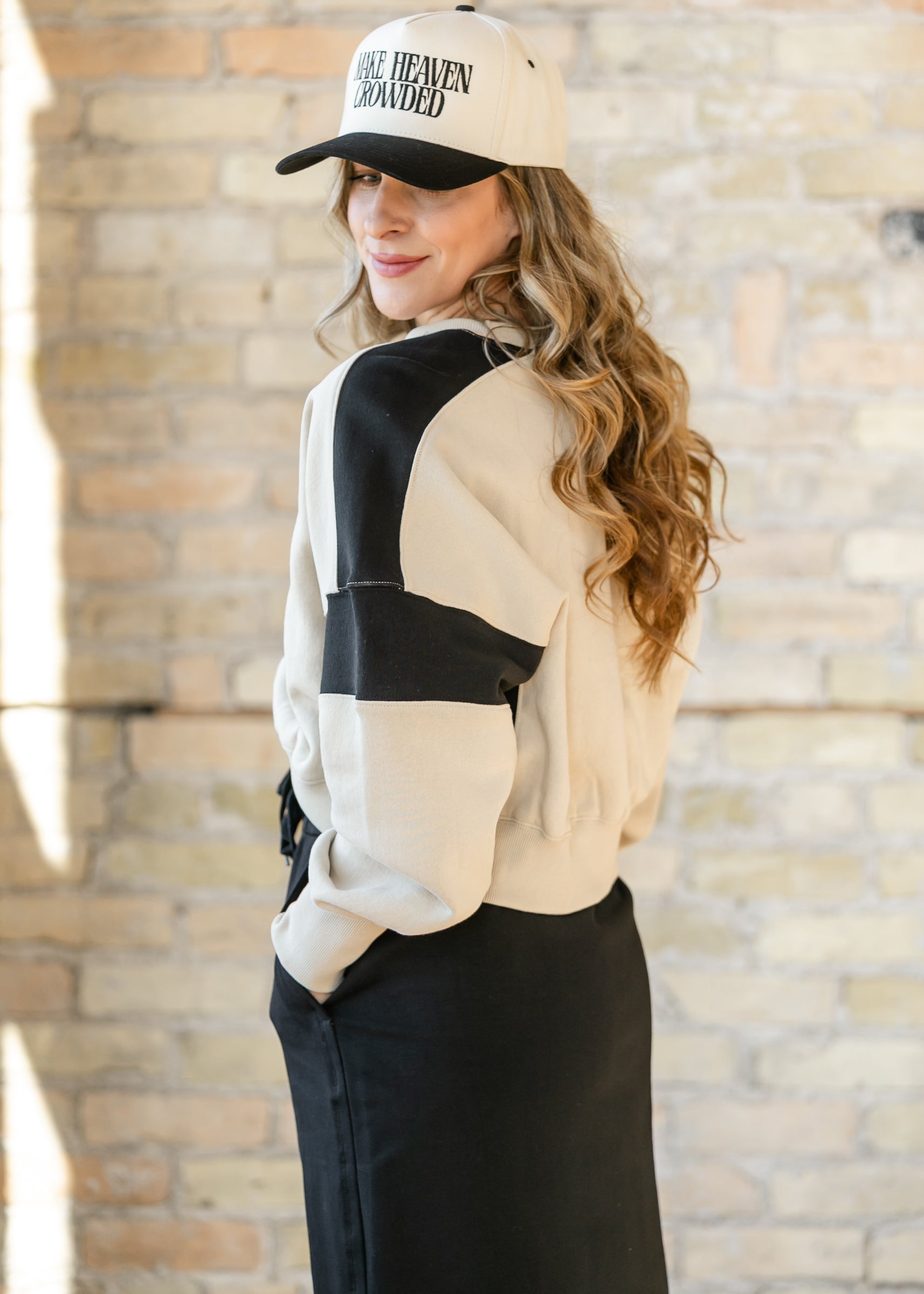 Contrast Edge Cropped Sweatshirt FF Tops