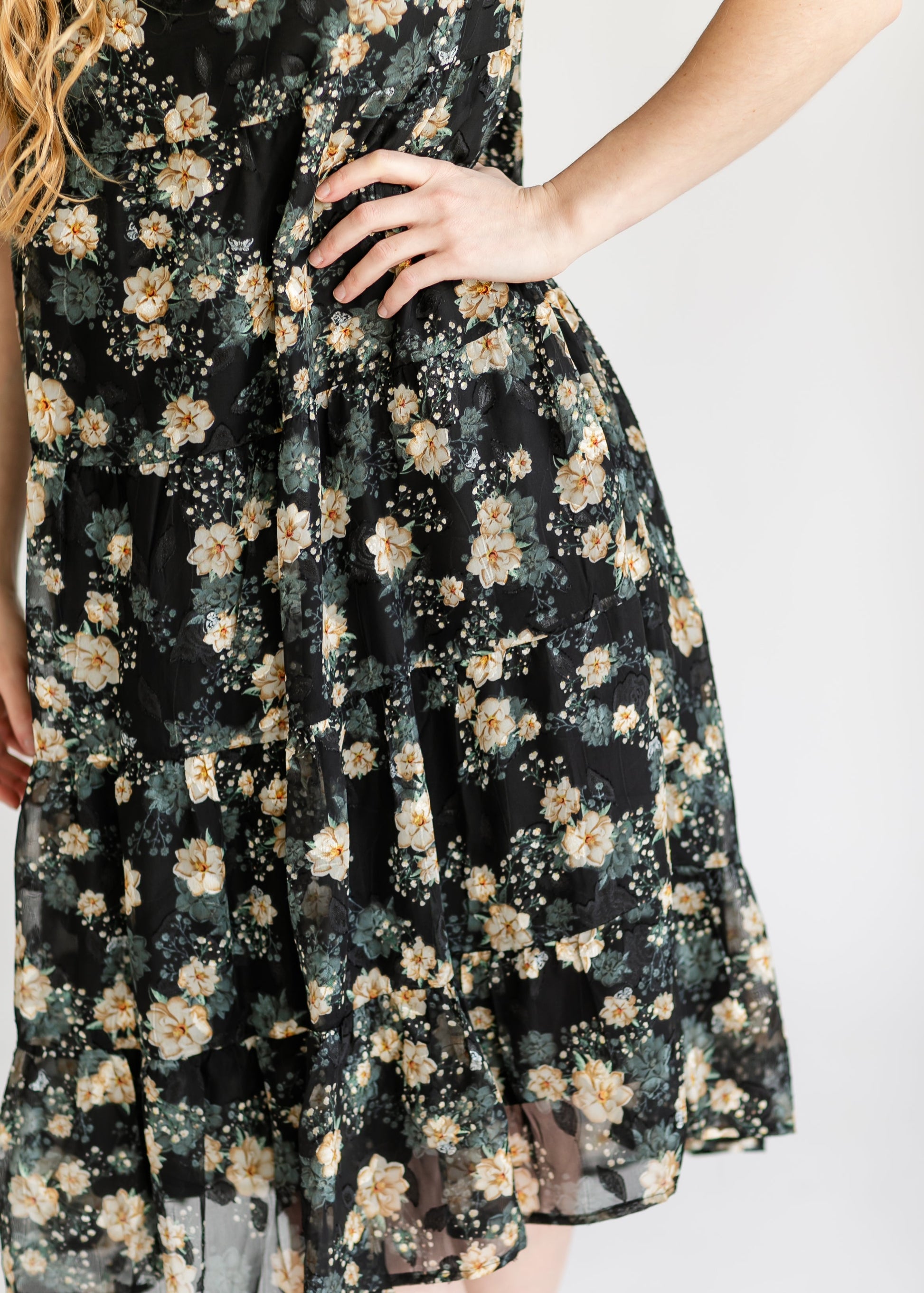 Crewneck Floral Tiered Midi Dress FF Dresses