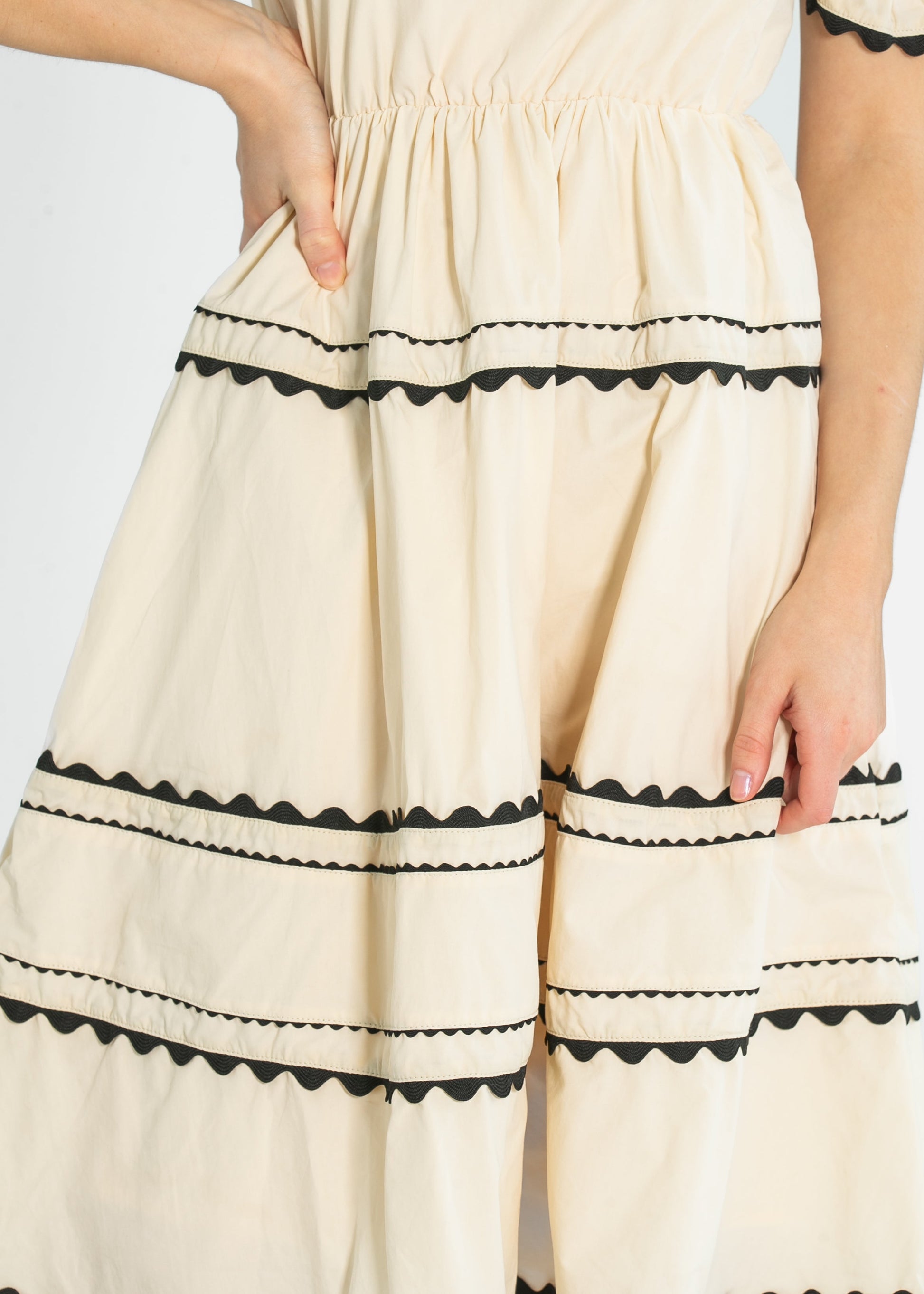 Damson Ric-Rac Ruffle Short Sleeve Midi Dress FF Dresses