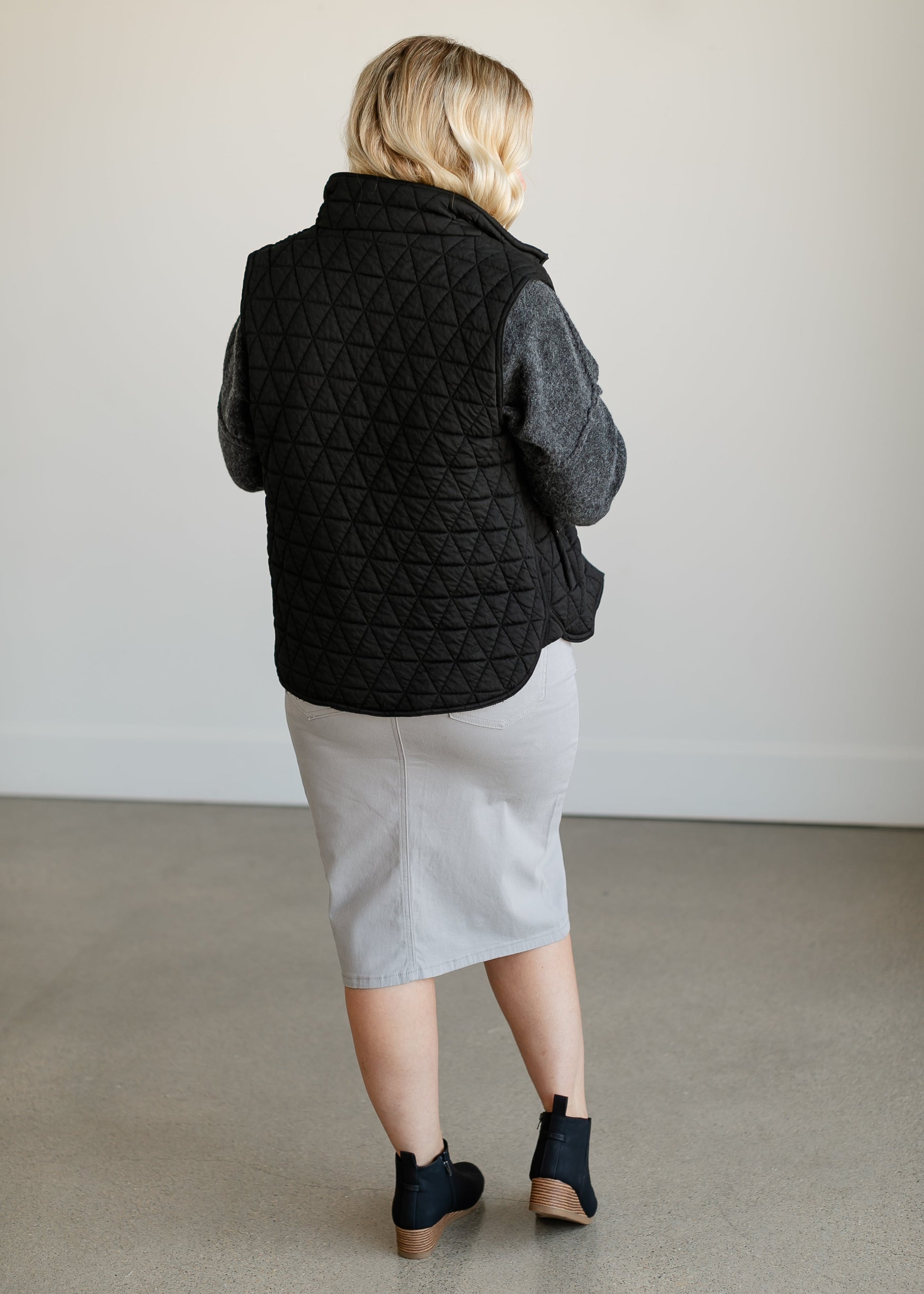 Diamond Quilted Zip-up Vest FF Tops