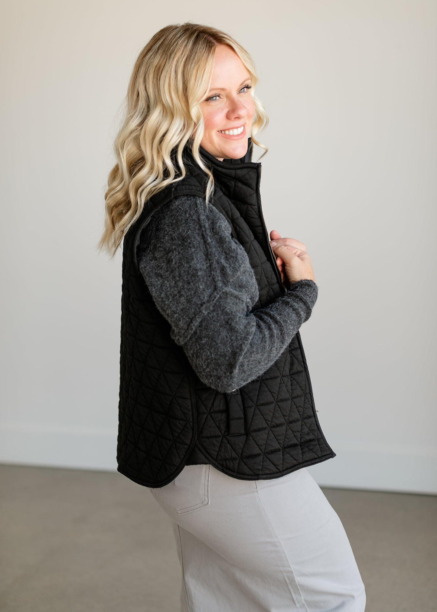 Diamond Quilted Zip-up Vest FF Tops