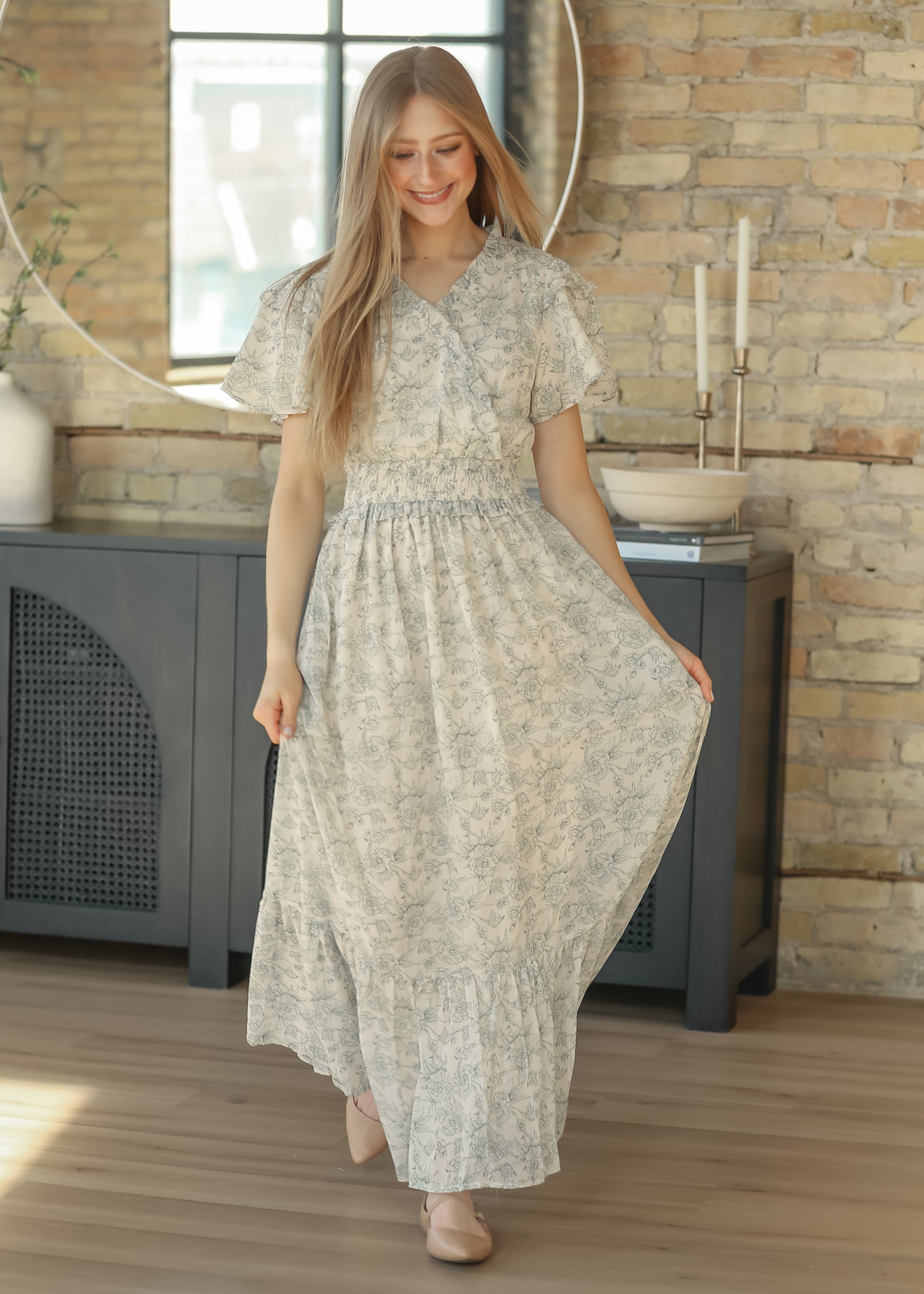 floral maxi dress xs Destene Floral Maxi Dress - Rose Pink and White