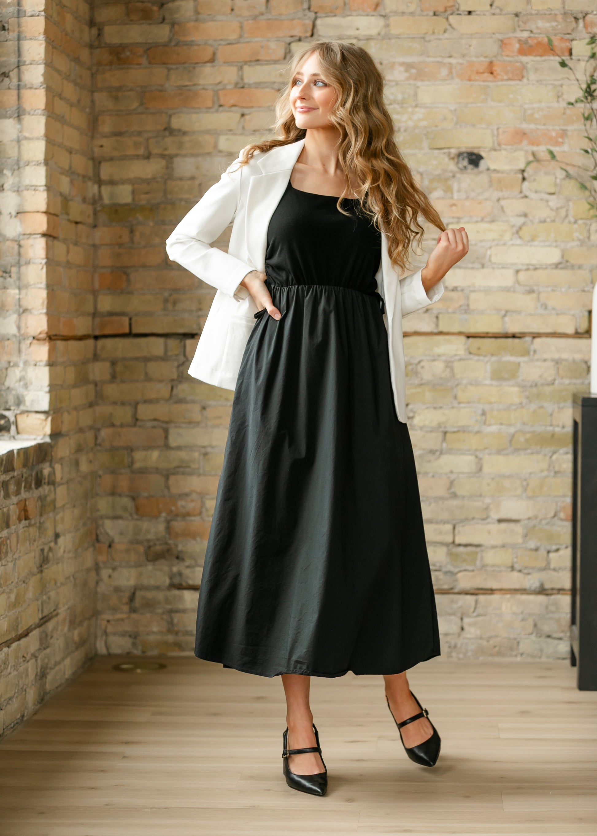 Eleanor Black A-line Maxi Dress Inherit Co. Eleanor Black A-line Maxi Dress Inherit Co.