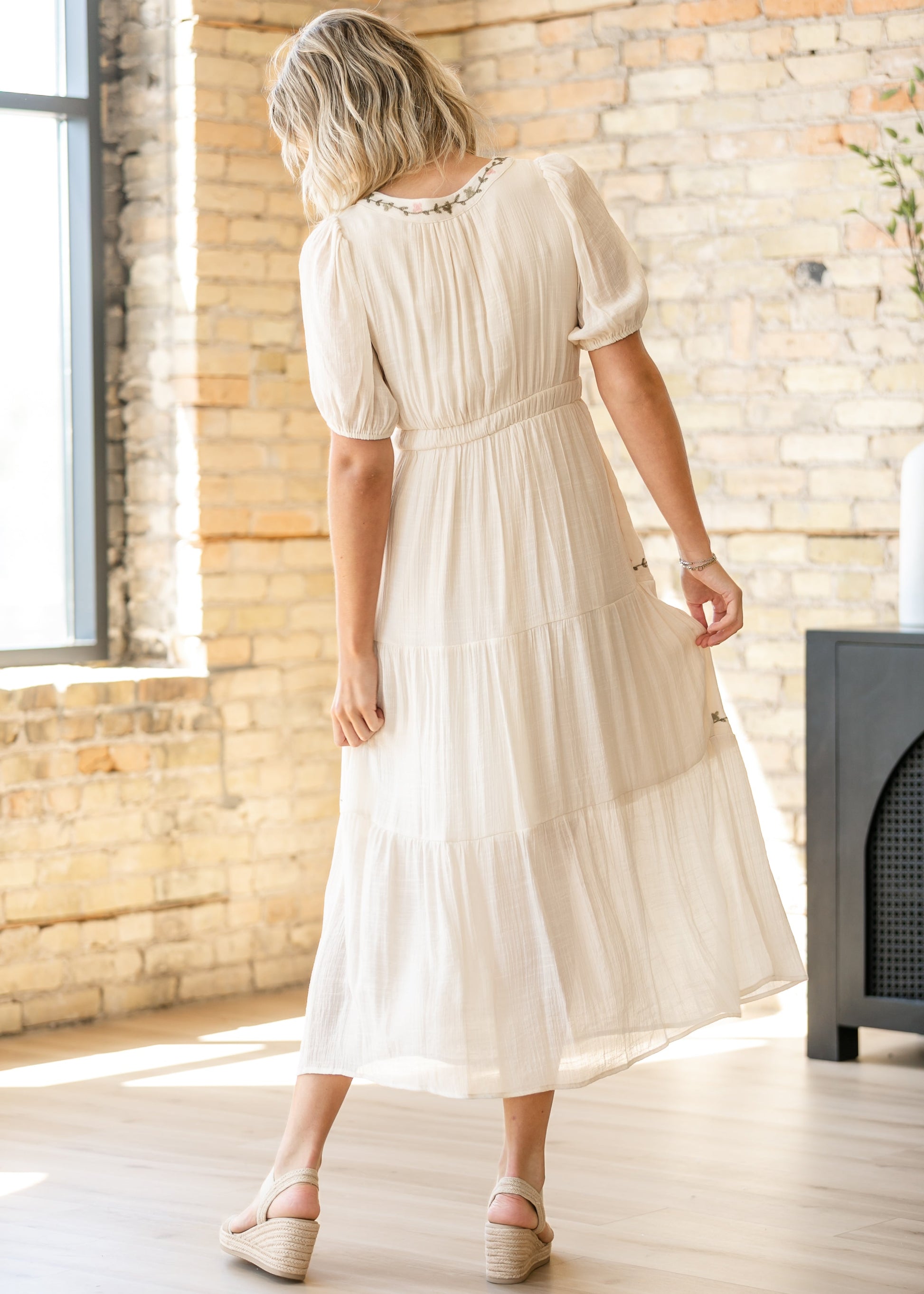 Embroidered Floral Round Neck Maxi Dress FF Dresses