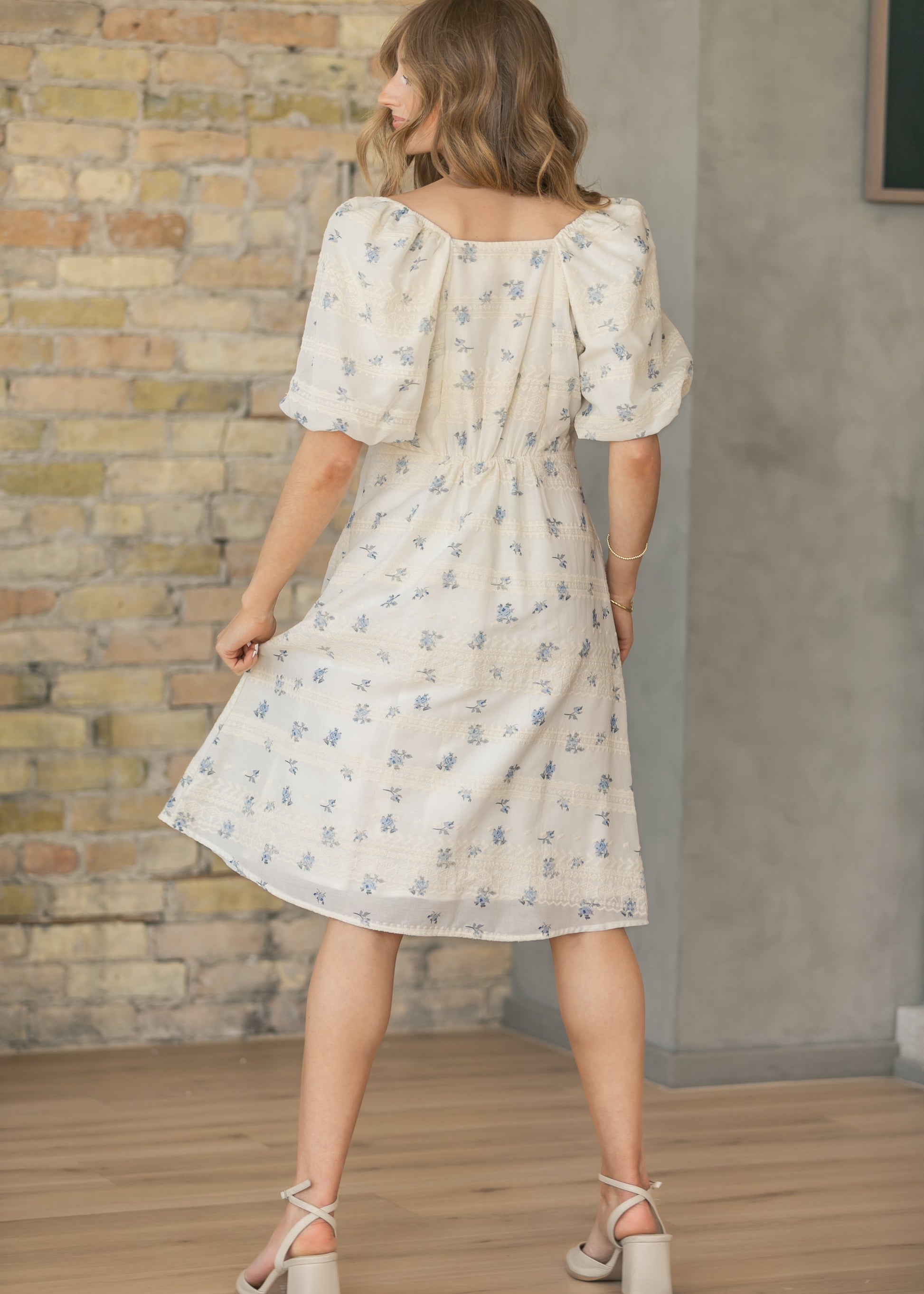 Embroidered Texture V-Neck Midi Dress FF Dresses