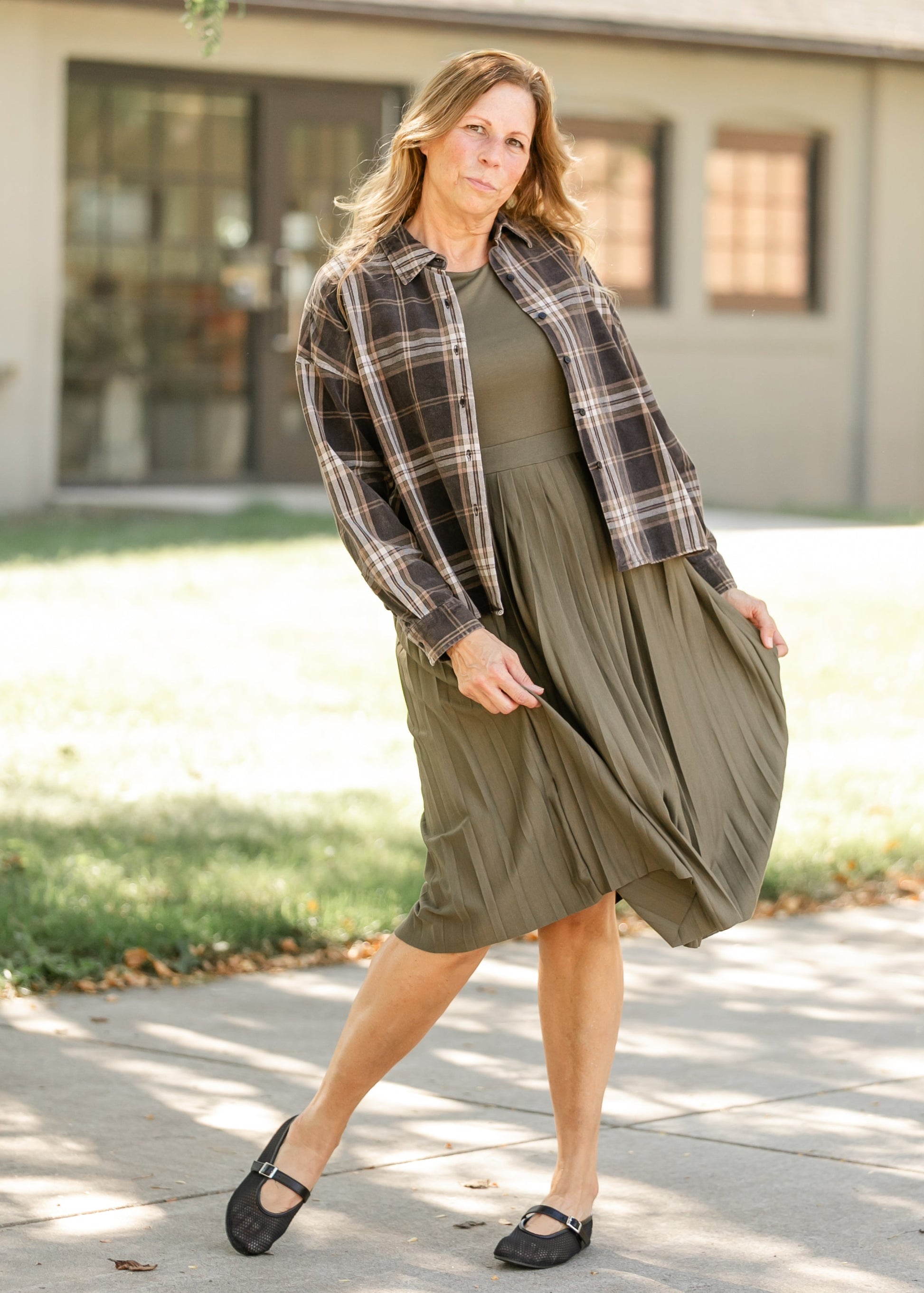 Emersyn Pleated Midi Dress IC Dresses