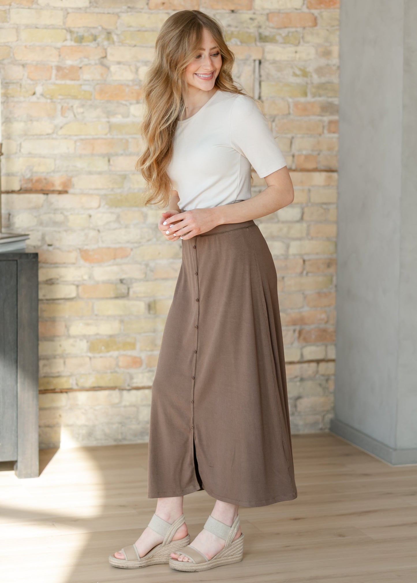 Essential Chocolate Ribbed Midi Skirt IC Skirts