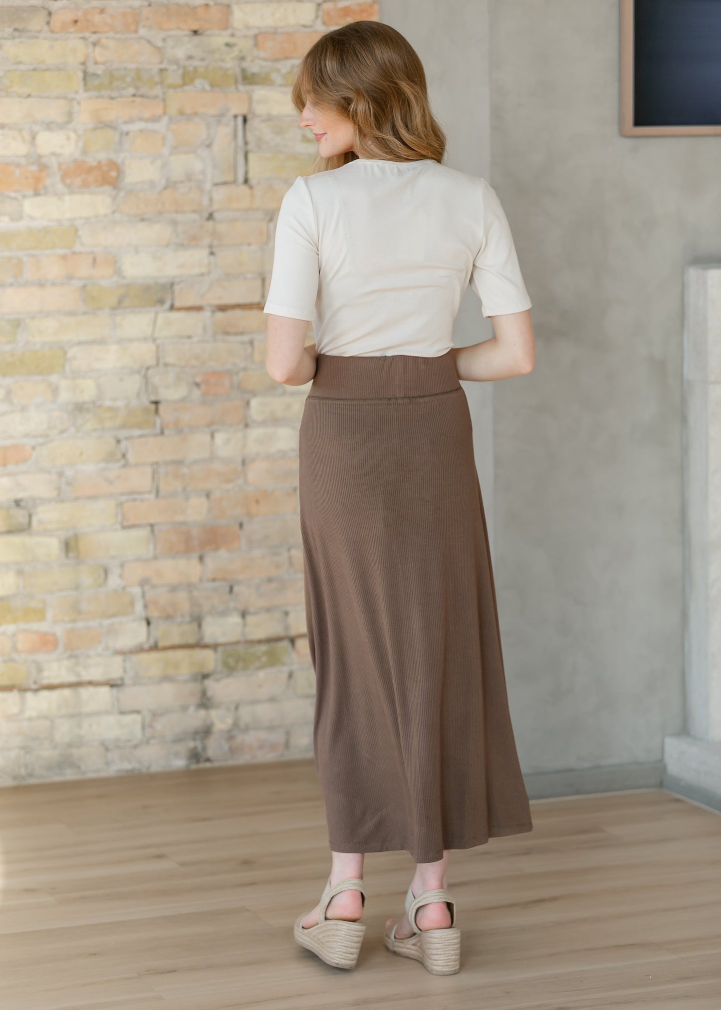 Essential Chocolate Ribbed Midi Skirt IC Skirts