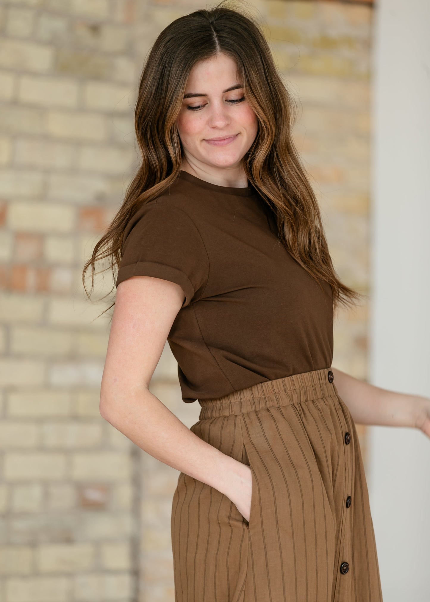 Essential Chocolate Short Sleeve Basic T-shirt IC Tops