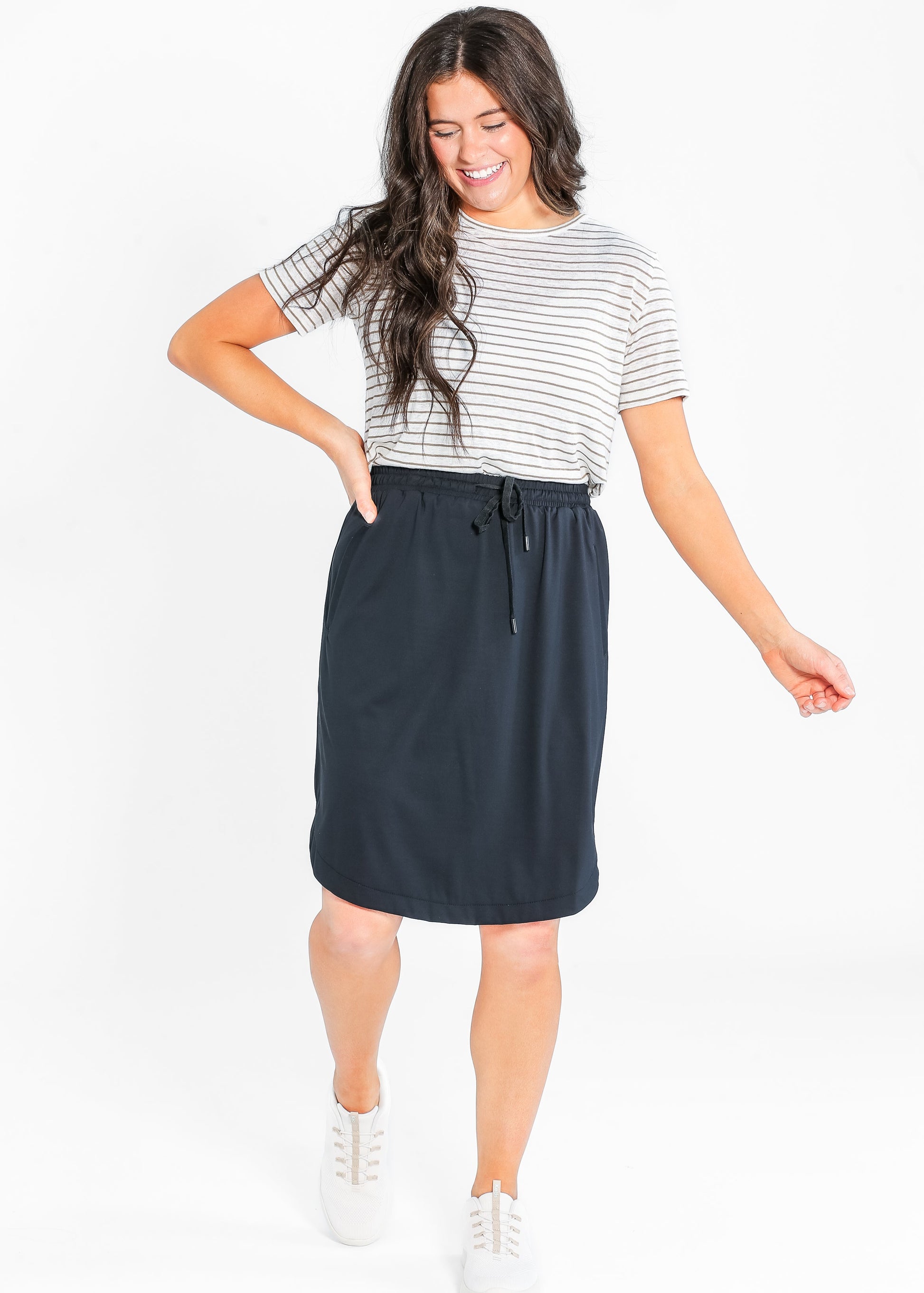 Essential Linen Short Sleeve Tee IC Tops