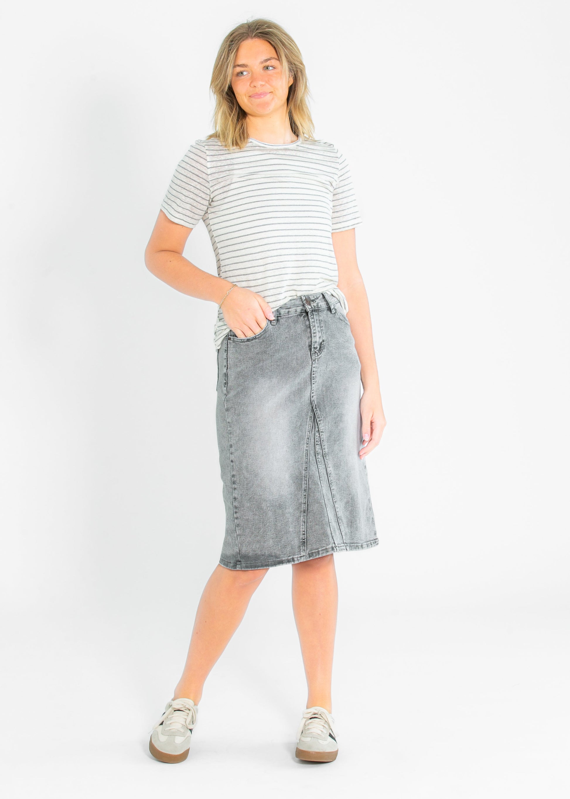 Essential Linen Short Sleeve Tee IC Tops