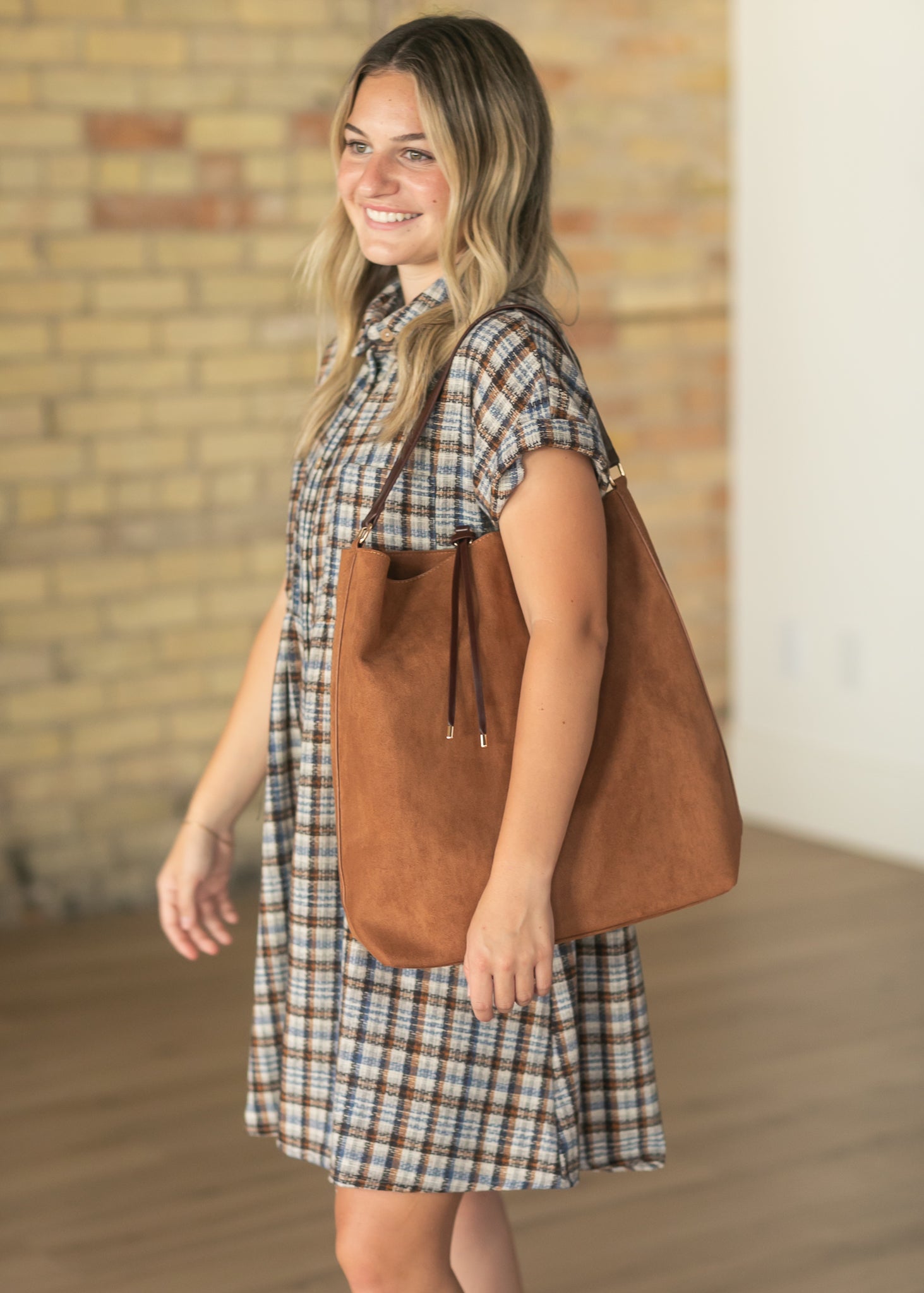 Felecity Cognac Hobo Bag Accessories