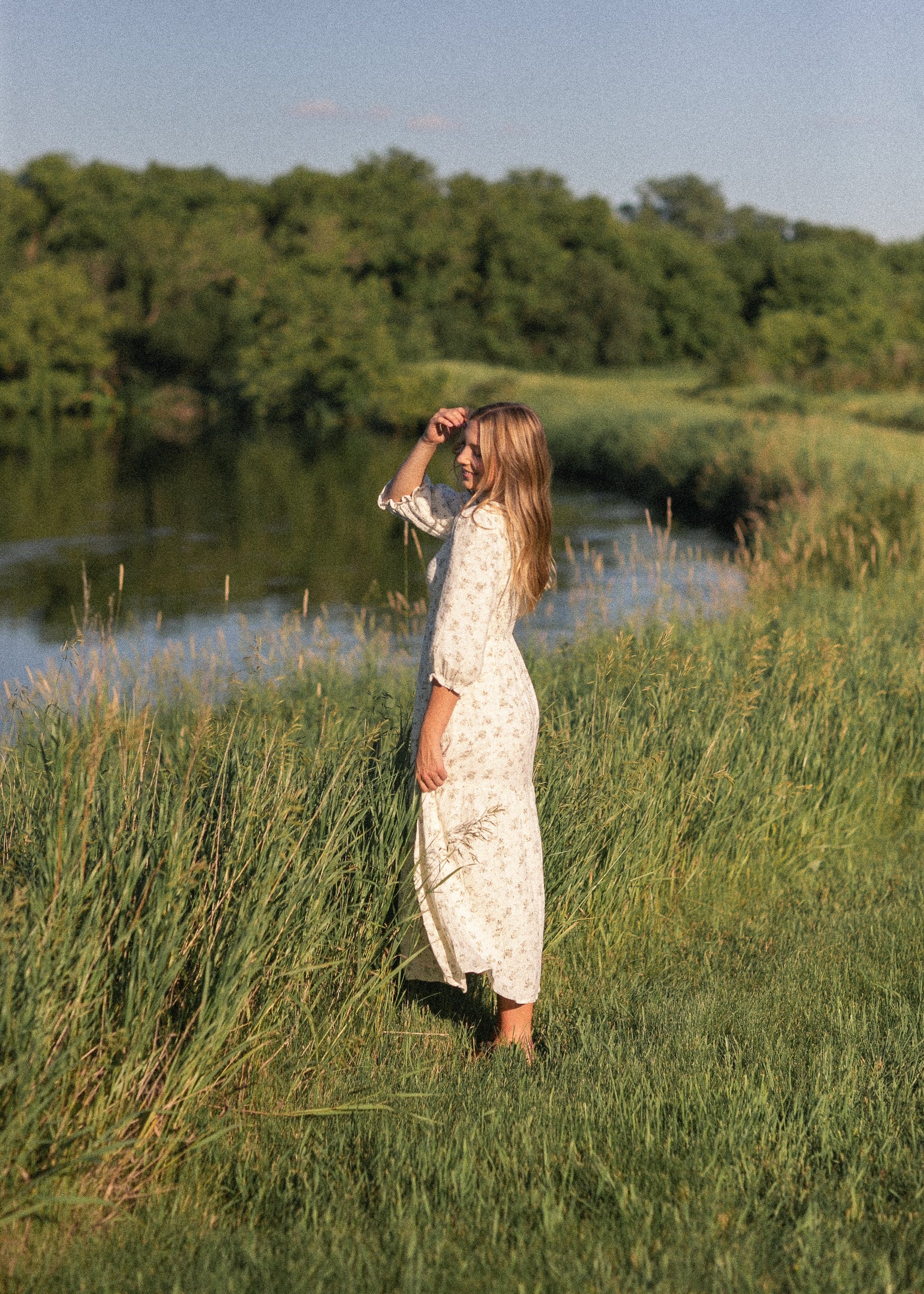 Flora Smocked Midi Dress IC Dresses