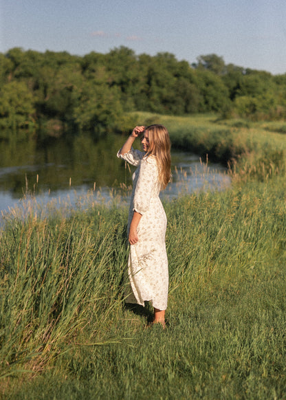 Flora Smocked Midi Dress IC Dresses