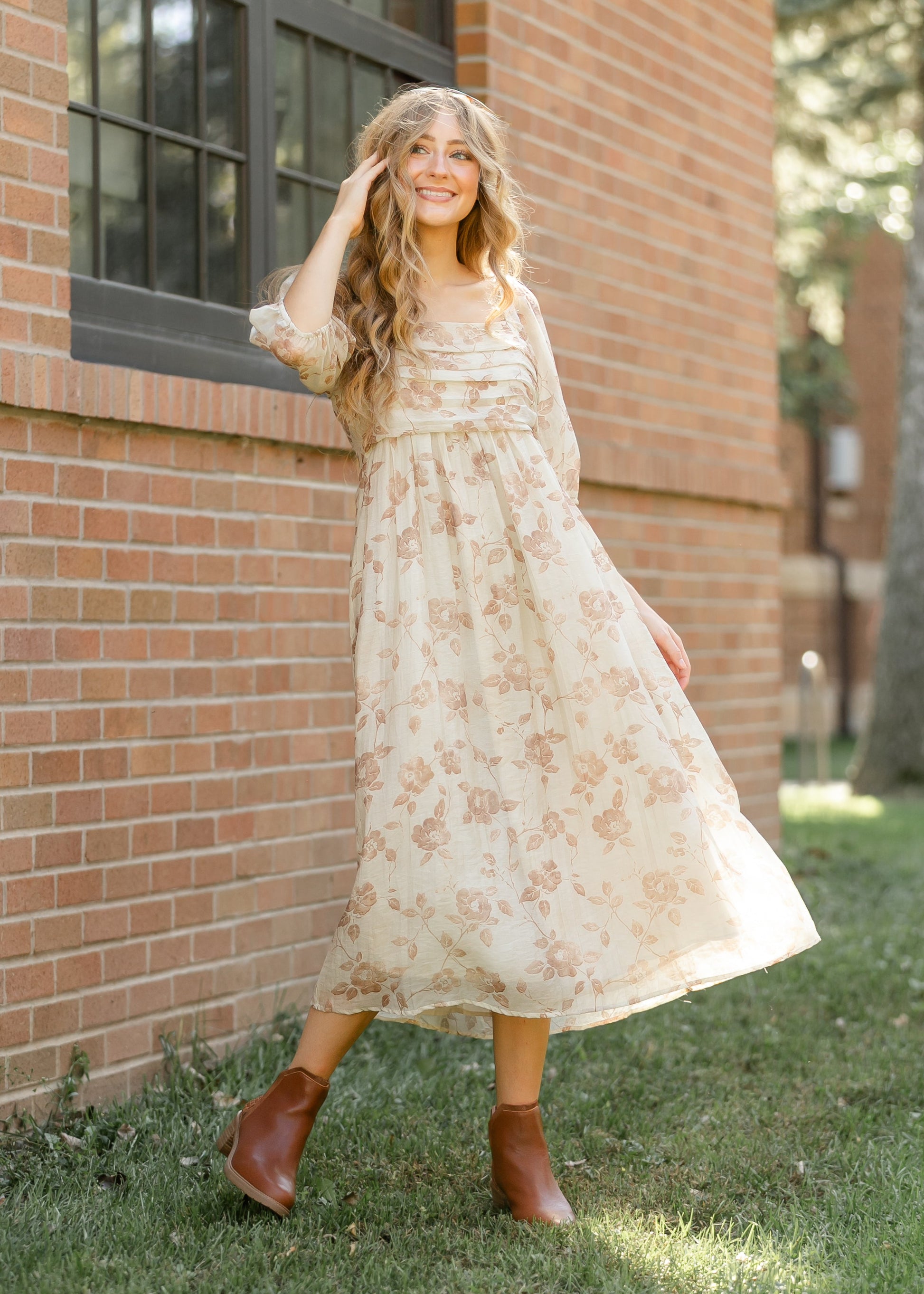 Floral Pleated Bodice Midi Dress Inherit Co. Floral Pleated Bodice Midi Dress Inherit Co.
