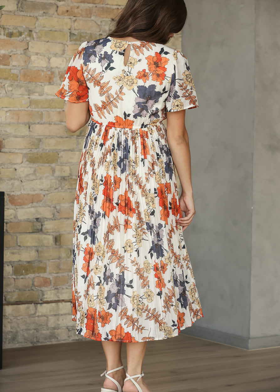 Foliage Print Pleated Midi Dress FF Dresses
