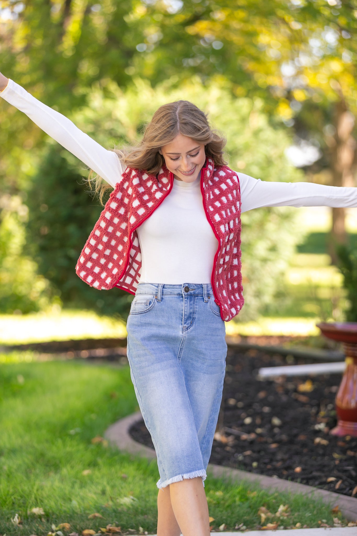 Fuzzy Checkered Zip Vest FF Layering Essentials